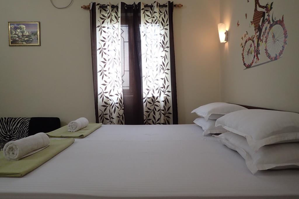 Bella Guest House Calangute Bagian luar foto