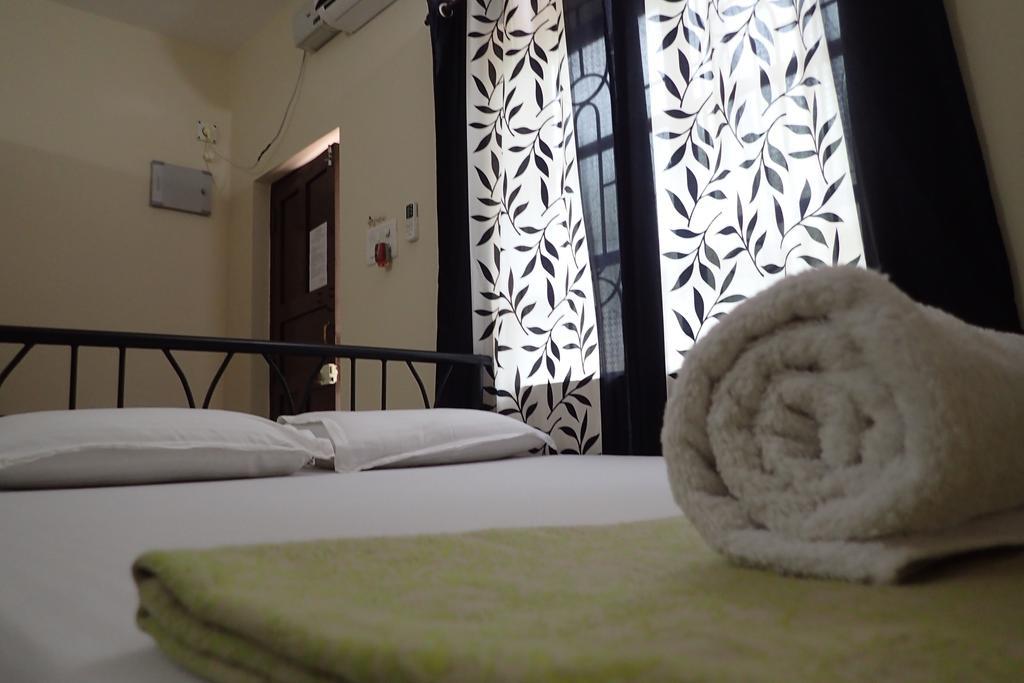 Bella Guest House Calangute Bagian luar foto