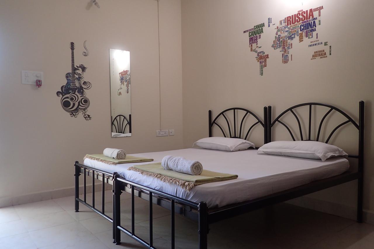 Bella Guest House Calangute Bagian luar foto