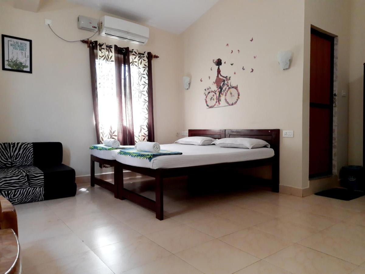 Bella Guest House Calangute Bagian luar foto